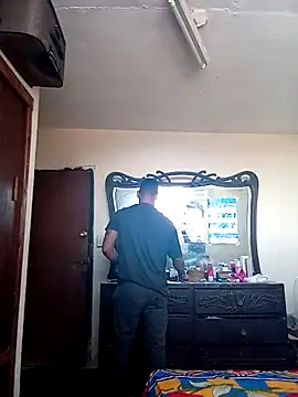 adriel perez online show from 10/21/25, 02:07