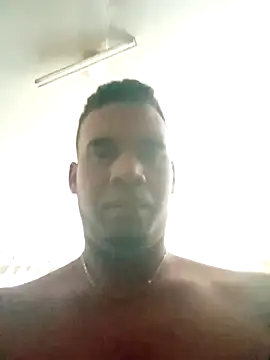 Snapshot of adriel_perez chatting on 02/16/26, 12:34 adriel perez online show from 02/16/26, 12:34