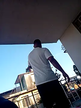 Snapshot of adriel_perez chatting on 02/17/26, 01:07 adriel perez online show from 02/17/26, 01:07