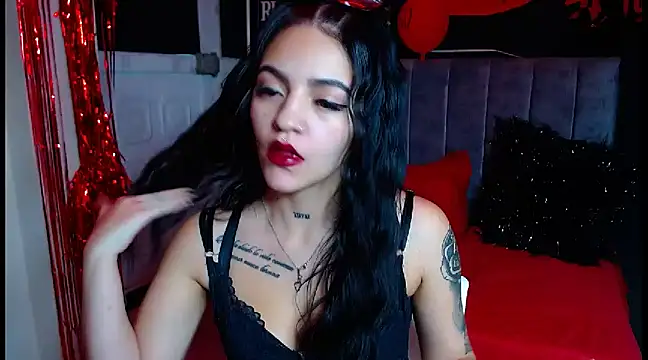 Violettasquirt online show from 03/19/25, 09:37