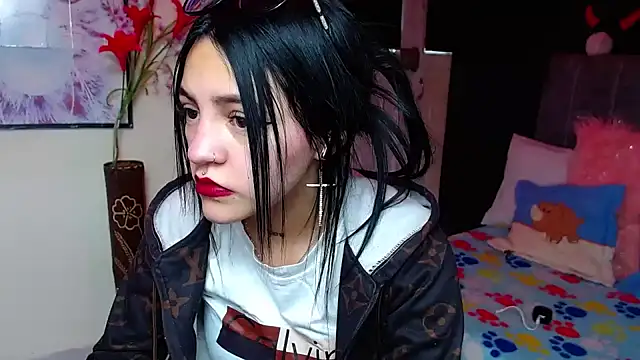 Violettasquirt online show from 11/20/25, 01:22