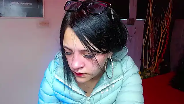 Snapshot of Violettasquirt chatting on 01/06/26, 01:26 Violettasquirt online show from 01/06/26, 01:26