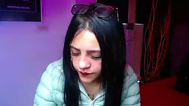 Snapshot of Violettasquirt chatting on 01/07/26, 01:46 Violettasquirt online show from 01/07/26, 01:46