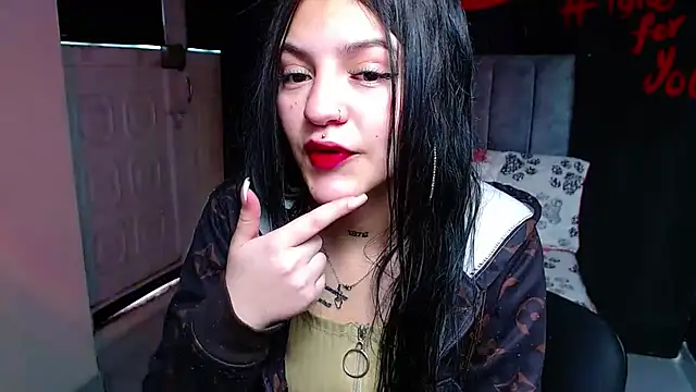 Violettasquirt online show from 04/08/26, 01:33