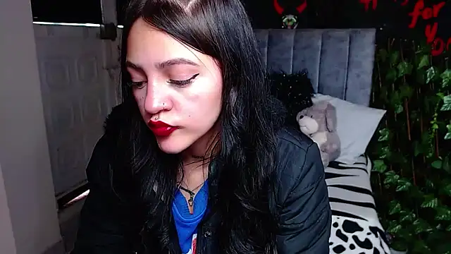 Violettasquirt online show from 04/21/26, 01:39