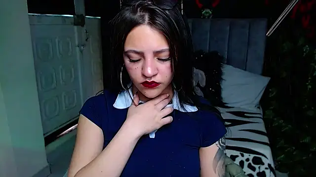 Snapshot of Violettasquirt chatting on 04/28/26, 01:38 Violettasquirt online show from 04/28/26, 01:38