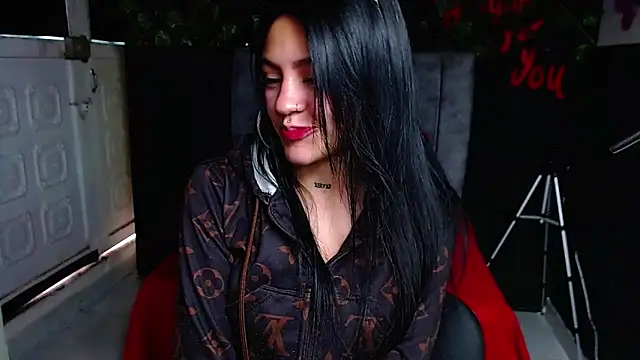 Snapshot of Violettasquirt chatting on 05/11/26, 02:45 Violettasquirt online show from 05/11/26, 02:45