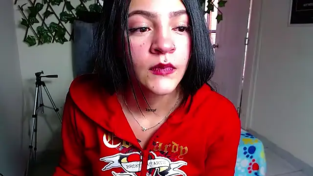 Snapshot of Violettasquirt chatting on 07/21/26, 01:35 Violettasquirt online show from 07/21/26, 01:35