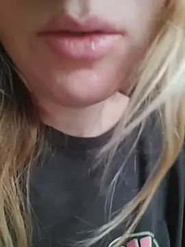 Linda 999 online show from 12/27/24, 11:06