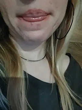 Linda 999 online show from 03/09/25, 04:33