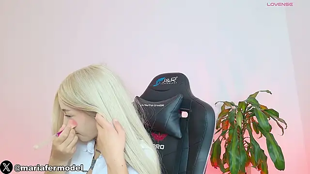 Snapshot of Mariafer05 chatting on 02/15/26, 03:09 Mariafer05 online show from 02/15/26, 03:09