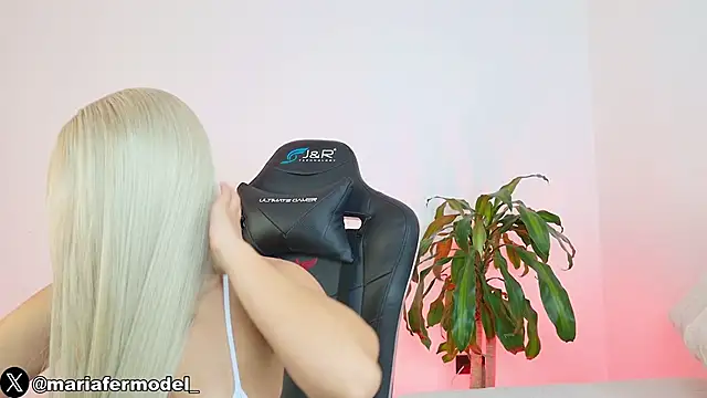 Snapshot of Mariafer05 chatting on 02/16/26, 04:36 Mariafer05 online show from 02/16/26, 04:36