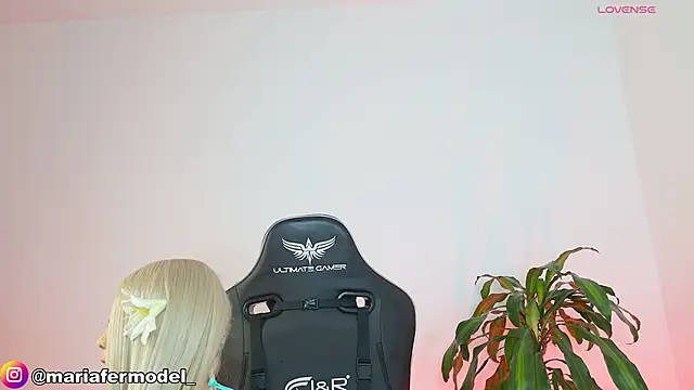 Snapshot of Mariafer05 chatting on 02/18/26, 04:36 Mariafer05 online show from 02/18/26, 04:36