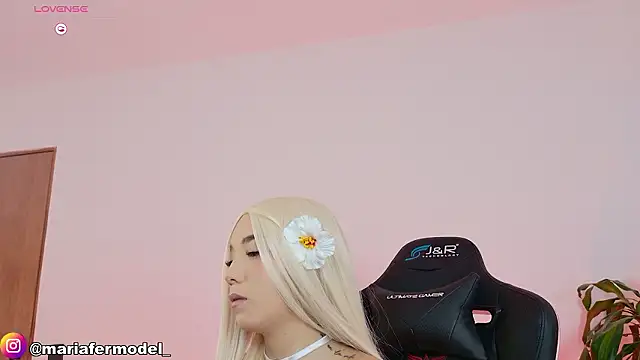 Snapshot of Mariafer05 chatting on 03/15/26, 03:07 Mariafer05 online show from 03/15/26, 03:07