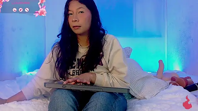 zoewilliams2 online show from 02/10/26, 01:21