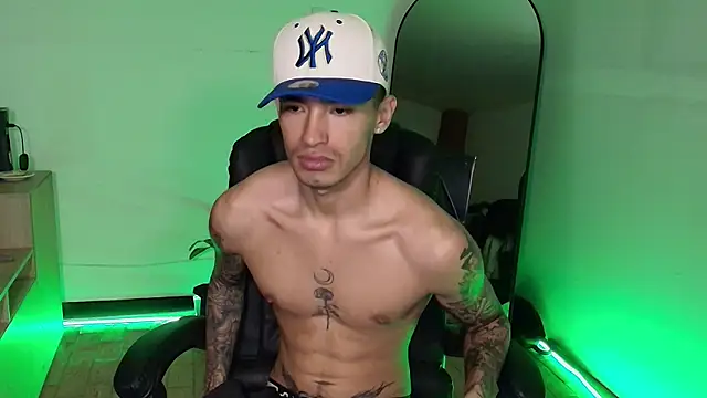 Damon  333 online show from 12/03/25, 01:57