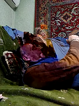 Pineapple04 online show from 10/05/25, 06:28