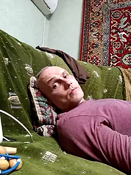 Pineapple04 online show from 01/05/26, 06:44