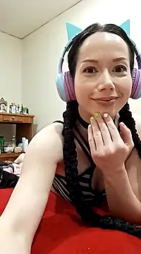 Snapshot of SashaGrinch chatting on 12/15/24, 01:00 SashaGrinch online show from 12/15/24, 01:00