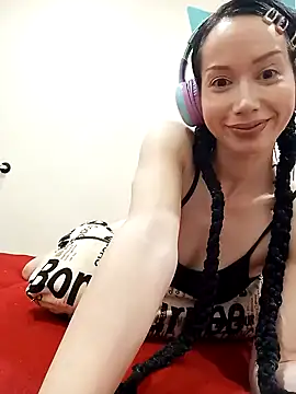 Snapshot of SashaGrinch chatting on 12/21/24, 07:27 SashaGrinch online show from 12/21/24, 07:27