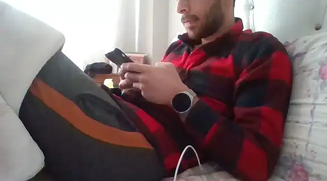 Snapshot of Crazyturko07 chatting on 02/18/25, 12:06 Crazyturko07 online show from 02/18/25, 12:06