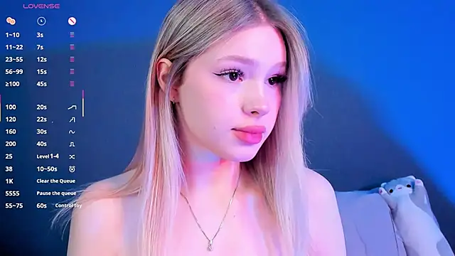 Snapshot of aneta_alisha chatting on 02/19/25, 08:33 aneta alisha online show from 02/19/25, 08:33