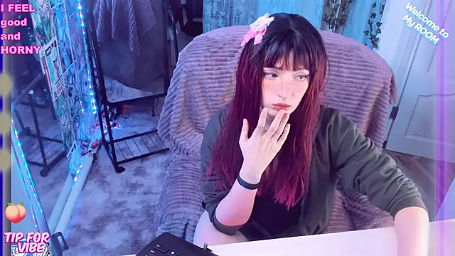 Toxic Ellies online show from 02/25/25, 02:22