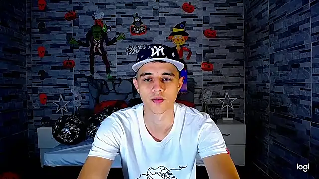 ADAM HOT online show from 10/09/25, 08:51