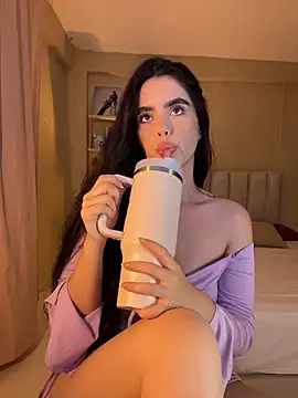 Mavi Coless online show from 11/06/25, 02:01