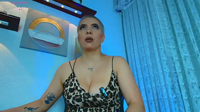 Camila Chainn online show from 09/10/25, 07:52