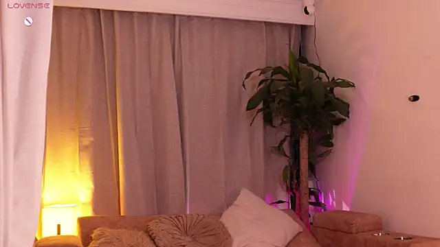 Snapshot of sammy_laszlow chatting on 09/27/25, 01:43 sammy laszlow online show from 09/27/25, 01:43