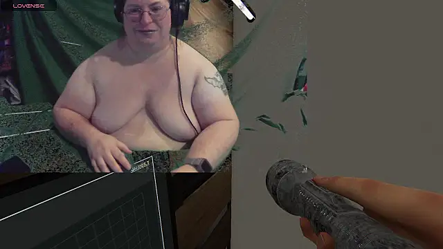 Snapshot of ShibariTurtleDuck chatting on 10/11/25, 12:10 ShibariTurtleDuck online show from 10/11/25, 12:10