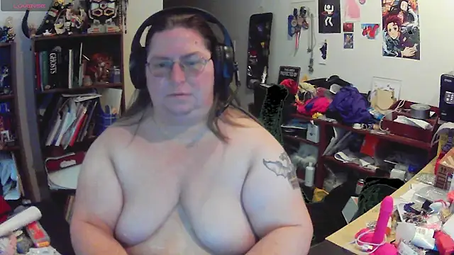 Snapshot of ShibariTurtleDuck chatting on 06/04/26, 02:23 ShibariTurtleDuck online show from 06/04/26, 02:23