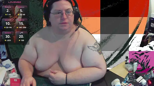 Snapshot of ShibariTurtleDuck chatting on 06/17/26, 04:52 ShibariTurtleDuck online show from 06/17/26, 04:52
