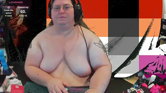 Snapshot of ShibariTurtleDuck chatting on 06/18/26, 02:21 ShibariTurtleDuck online show from 06/18/26, 02:21