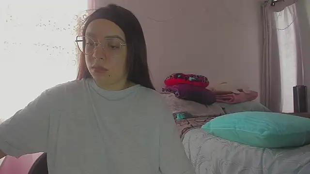 HARLEYNAPIER online show from 04/18/26, 03:38