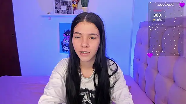 Snapshot of sofi_cute01 chatting on 03/06/25, 02:30 sofi cute01 online show from 03/06/25, 02:30