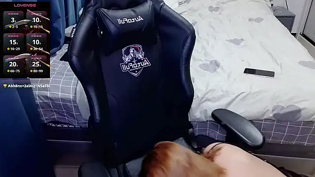 Snapshot of Angelababy001 chatting on 02/21/25, 02:27 Angelababy001 online show from 02/21/25, 02:27