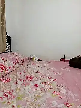 Snapshot of Hot_Saudia_mom chatting on 01/08/25, 10:26 Hot Saudia mom online show from 01/08/25, 10:26