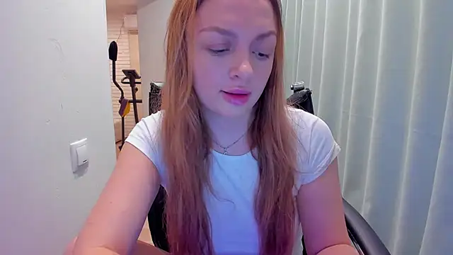 Snapshot of realfairy chatting on 02/01/25, 09:51 realfairy online show from 02/01/25, 09:51