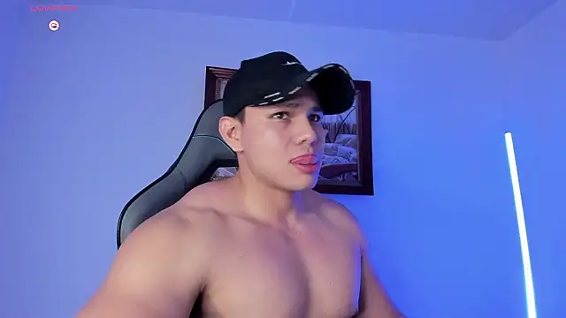 RoyConstance online show from 02/04/26, 03:23