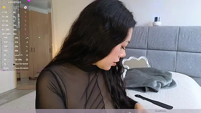 Soffimoon  online show from 04/02/26, 08:28