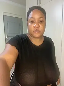 Missmoox24 online show from 10/29/25, 08:21