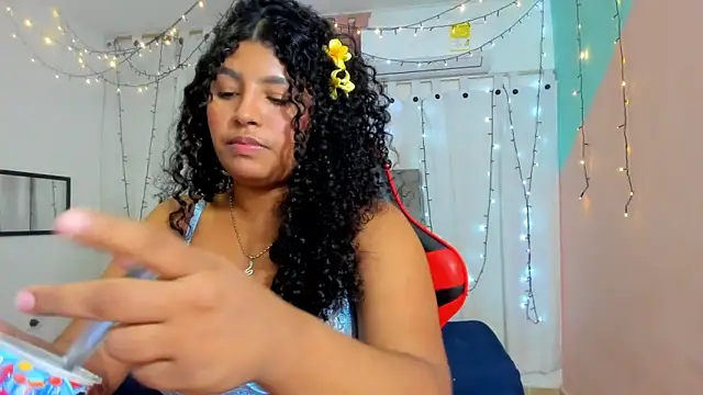 Snapshot of valentina_0_ chatting on 02/08/25, 09:35 valentina 0 online show from 02/08/25, 09:35