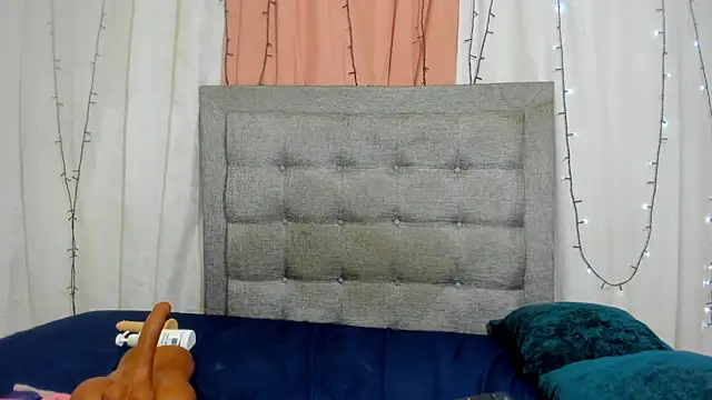 Snapshot of valentina_0_ chatting on 02/11/25, 09:31 valentina 0 online show from 02/11/25, 09:31
