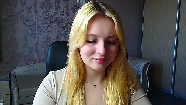 Snapshot of Milka_kiss_ chatting on 05/05/26, 09:28 Milka kiss online show from 05/05/26, 09:28