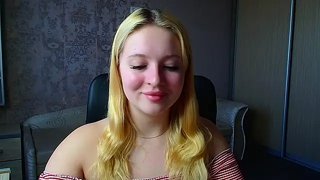Snapshot of Milka_kiss_ chatting on 05/06/26, 08:19 Milka kiss online show from 05/06/26, 08:19