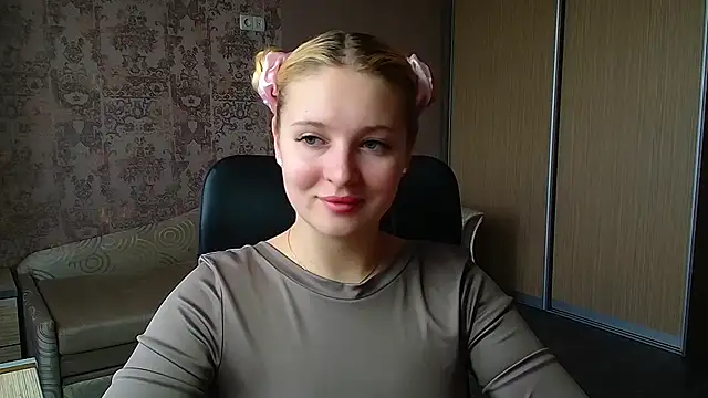 Snapshot of Milka_kiss_ chatting on 05/11/26, 09:48 Milka kiss online show from 05/11/26, 09:48