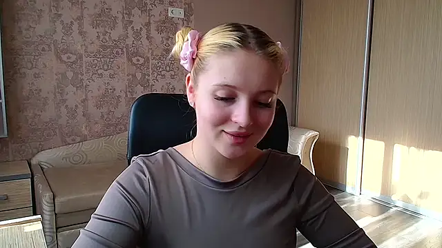 Snapshot of Milka_kiss_ chatting on 05/11/26, 02:56 Milka kiss online show from 05/11/26, 02:56