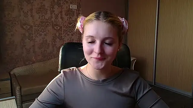 Snapshot of Milka_kiss_ chatting on 05/11/26, 04:26 Milka kiss online show from 05/11/26, 04:26